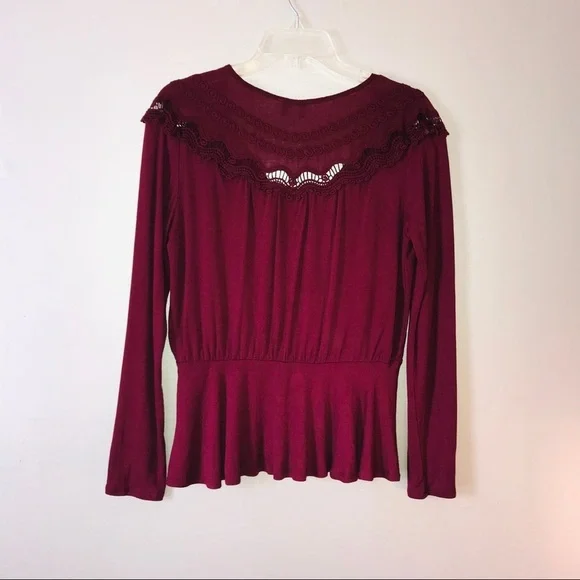 NWOT Francesca’s Sanaa Eyelet Trim Wine Red Size Large - Picture 4 of 10